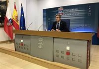 Zuloaga expresa la preocupación del Gobierno por las regulaciones de empleo en Cantabria