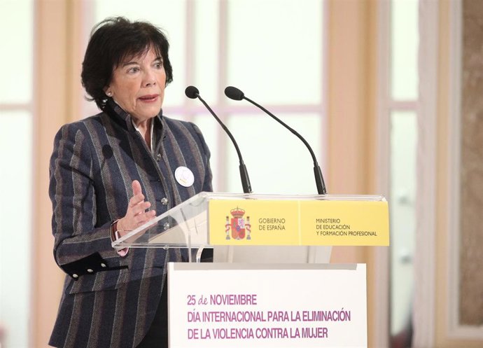 La ministra de Educación y Fromación Profesional en funciones, Isabel Celaá, en un acto en el Ministerio de Educación.