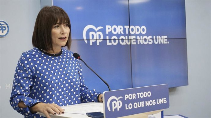 La vicesecretaria de Acción Social del PP de Málaga, Ruth Sarabia, en rueda de prensa.