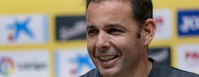 El entrenador del Villarreal CF, Javi Calleja, en rueda de prensa