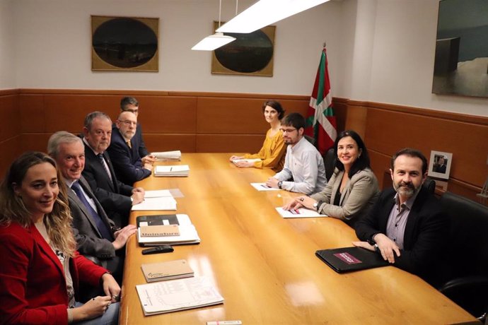 Reunión entre Gobierno Vasco y Elkarrekin Podemos sobre los Presupuestos vascos