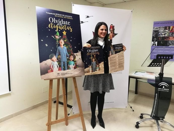 María Encarnación Santiago presenta la campaña del juguete no sexista y no violento de 2019 dedicada al videojuego