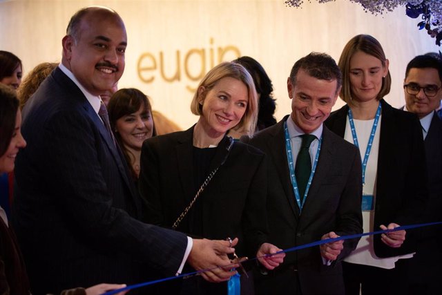 La actriz y embajadora de buena voluntad nombrada por ONUSIDA, Naomi Watts, ha sido invitada de honor en la inauguración de una nueva clínica de reproducción asistida de Eugin 
