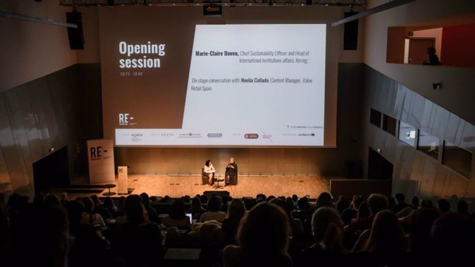 Conferncia durant el Re-Barcelona Sustainable Fashion Global Event