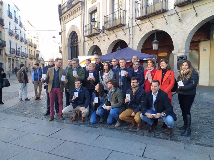 Acto de Nuevas Generaciones del PP en Segovia con motivo del Día de la Constitución.