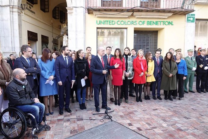 El alcalde de Málaga, Francisco de la Torre, interviene en el acto del 41 aniversario de la Constitución.