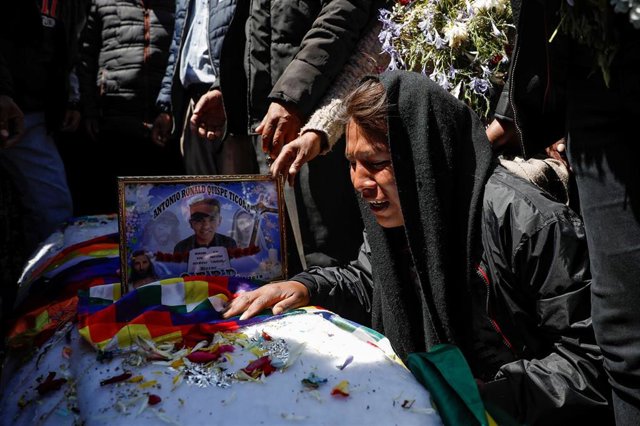 Uno de los familiares de las víctimas de la represión del Ejército y del Gobierno tras las protestas por la marcha de Nicolás Maduro.