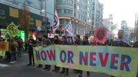 Manifestants bloquegen la Gran Via de Madrid per exigir a la COP25 que prengui accions efectives