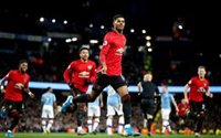 El United se lleva el derbi ante un City que ve más lejos al líder Liverpool