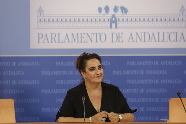 La portavoz adjunta del grupo parlamentario Adelante Andalucía, Angela Aguilera, en una imagen de archivo