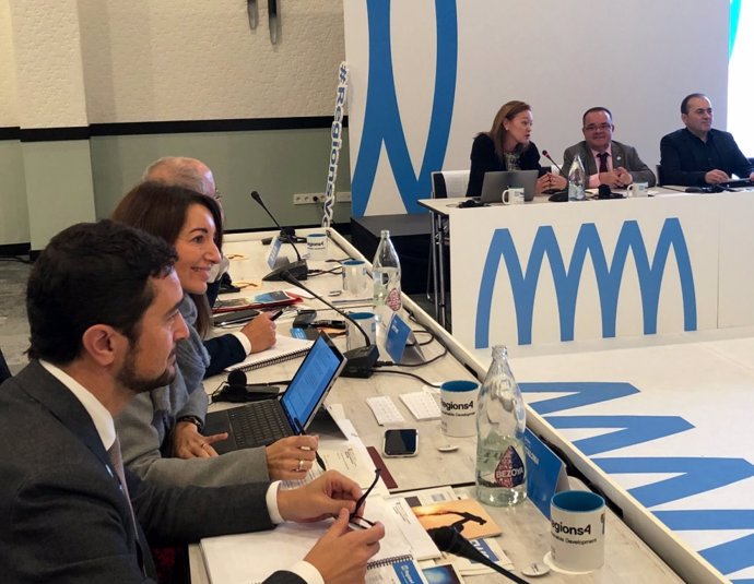 El conseller de Territori i Sostenibilitat, Dami Calvet, en una reunió de la xarxa global Regions4, celebrada en el marc de la Cimera del Clima (COP25) de Madrid.