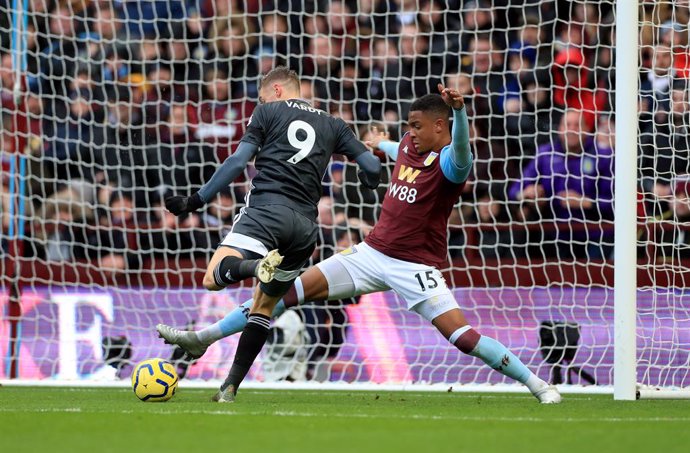 Fútbol/Premier.- (Crónica) El Leicester golea en Villa Park y afianza su segunda