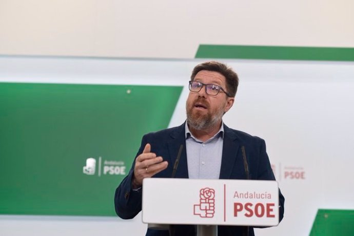 El portavoz adjunto del Grupo Parlamentario Socialista, Rodrigo Sánchez Haro, este martes en rueda de prensa