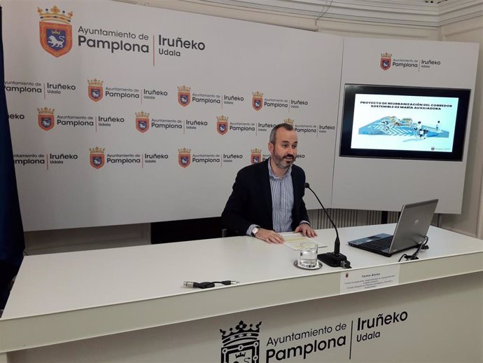 El concejal de Proyectos Estratégicos de Pampona, Fermín Alonso, en rueda de prensa.