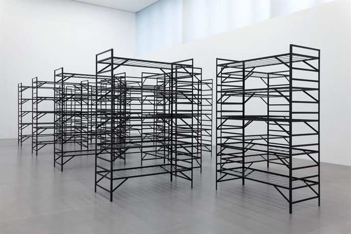 Imagen de una de las instalaciones de la artista Mona Hatoum.