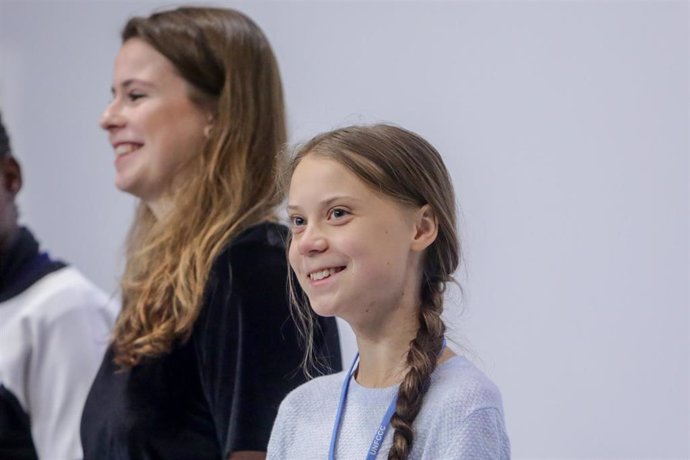 Greta Thunberg asiste a una rueda de prensa junto a otros jóvenes activistas climáticos en la Cumbre del Clima, en Madrid (España) a 9 de diciembre de 2019.