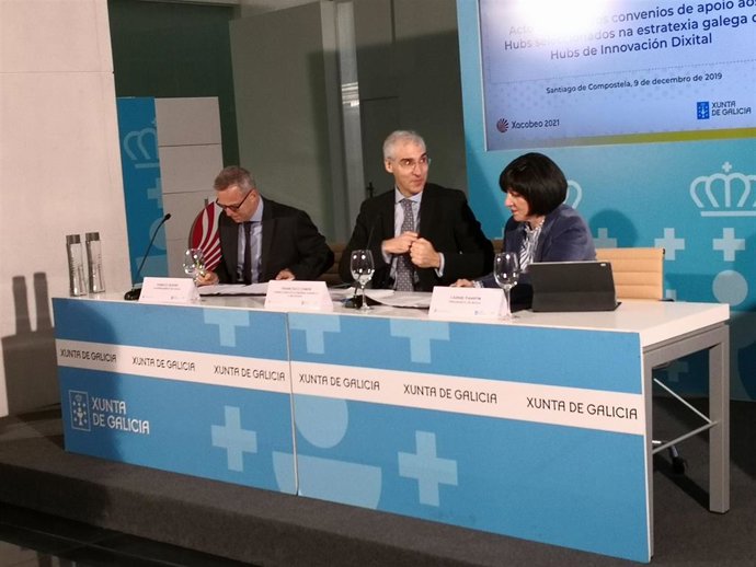 Conde asiste a la firma de convenios de los primeros 'hubs' de innovación digital