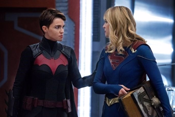 Supergirl y Batwoman en el Arrowverso