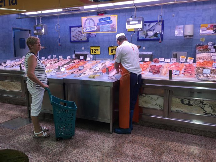 España pierde de media 23 comercios al día en los últimos cuatro años, según ATA