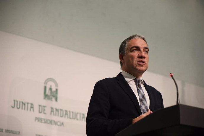 El portavoz del Gobierno andaluz, Elías Bendodo, en rueda de prensa.
