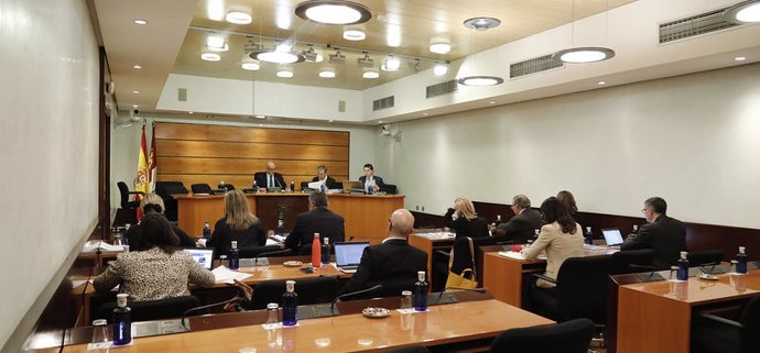 Debate de enmiendas en la Comisión de Economía y Presupuestos de las Cortes