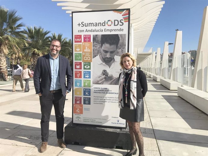 La delegada de Empleo, Carmen Sánchez, informa de la campaña 'SumndODS' en Málaga