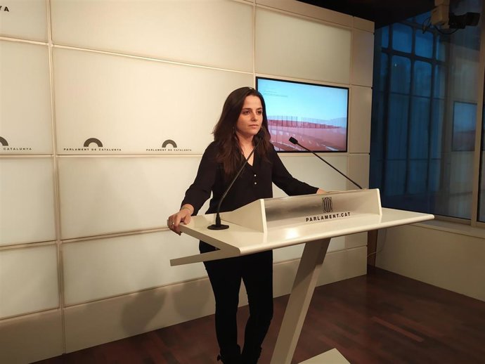 La diputada de la CUP en el Parlament Maria Sirvent este martes en rueda de prensa