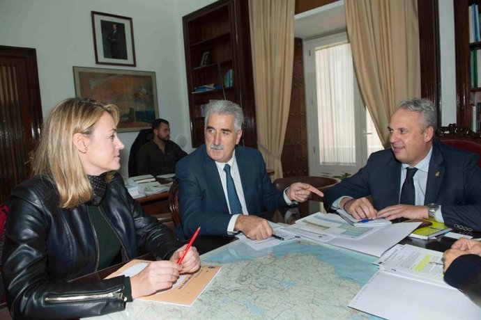 Reunión entre Ruiz Boix y el alcalde de Chipiona