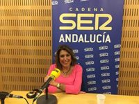 Susana Díaz ve "ridículo" que PP-A "mire qué pasó hace veintitantos años" y "difame" a PSOE-A para tapar sus carencias"