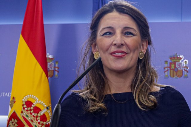 La diputada de de En Común-Unidas Podemos Yolanda Díaz, ofrece una rueda de prensa en el Congreso de los Diputados tras su consulta con el Rey sobre una posible investidura de Pedro Sánchez. 
