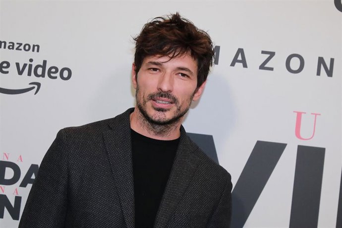 El Modelo Andrés Velencoso Durante La Presentación De 'Una Vida, Una Cena'.