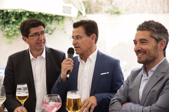 Juan Marín, Luis Salvador, y Manuel Olivares, de Cs