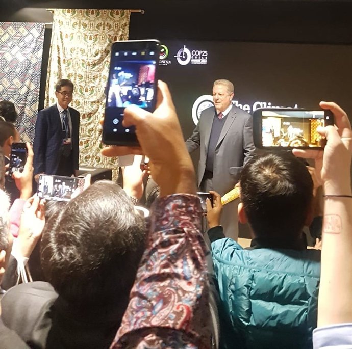 COP25.-Al Gore confía en que las negociaciones que están "difíciles" puedan reso