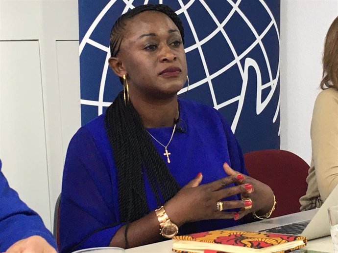 La activista y periodista congoleña Caddy Adzuba
