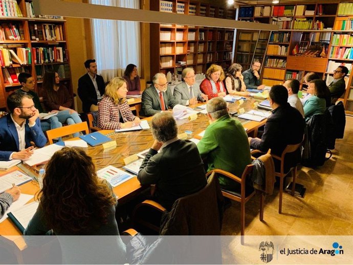 Mesa del Justicia sobre Ocio Nocturno en Zaragoza