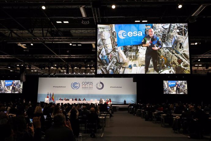 Conexión con el astronauta italiano, Luca Parmitano, desde la Estación Espacial Internacional, en la Cumbre del Clima de Madrid (COP25) de la ONU