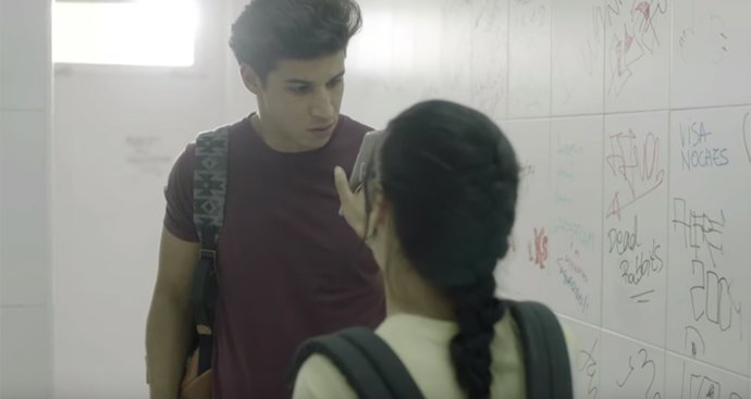 'Más De 100 Mentiras', Serie De Flooxer