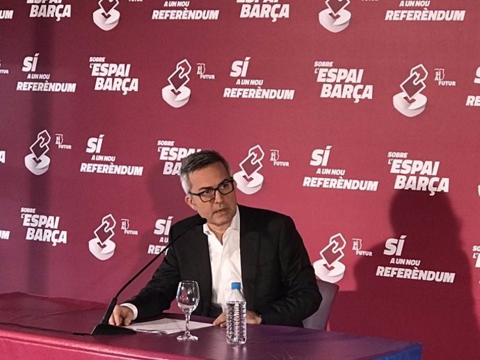 El precandidato a la presidencia del FC Barcelona Víctor Font en rueda de prensa