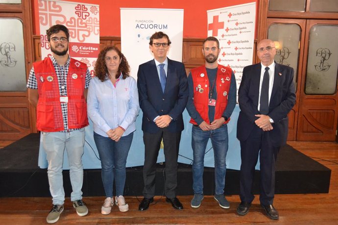 Cruz Roja y Cáritas Diocesana de Canarias recibirán 20.000 euros donados por la 