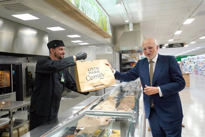 Mercadona inaugura su nuevo modelo de tienda eficiente en El Cardonal (Tenerife)