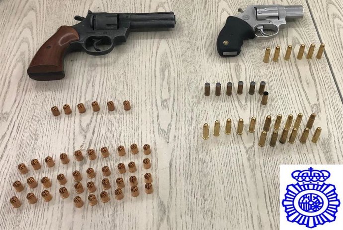 Armas intervenidas en la casa en Ceuta de un presunto maltratador