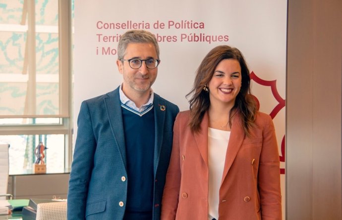 Arcadi España y Sandra Gómez