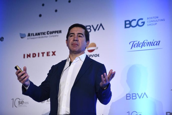 El presidente de BBVA, Carlos Torres Vila, durante su intervención en la jornada 'RadarSeres' organizada por la Fundación Seres en el Teatro Real de Madrid (España), a 8 de octubre de 2019.