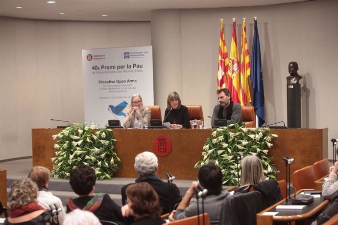 Núria Marín y Óscar Camps en el Premio por la Paz 2019