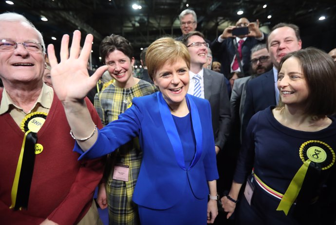 13 December 2019, Scotland, Glasgow: Scottish First Minister Nicola Sturgeon (C) celebrates with supporters at the SEC Centre in Glasgow during the count of votes for the UK General Election. Photo: Andrew Milligan/PA Wire/dpa