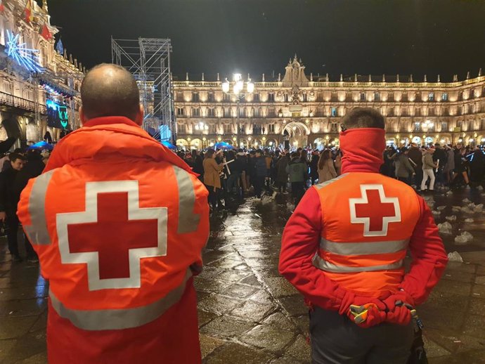 Personal de Cruz Roja en el Fin de Año Universitario de Salamanca.