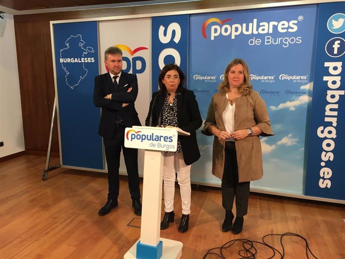 Javier Lacalle, senador del PP por Burgos, Sandra Moneo, diputada nacional del PP por Burgos, y Cristina Ayala, senadora del PP por Burgos.