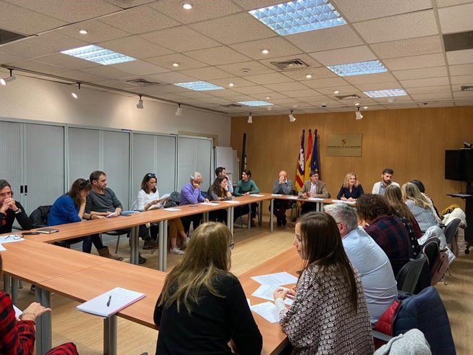 Reunió entre representants de la Conselleria d'Assumptes Socials i Esports i representants de diferents entitats que desenvolupen l'Atenció Primerenca.