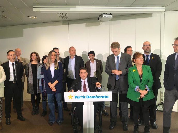 El president del PDeCAT, David Bonvehí, amb els membres de la direcció del partit.
