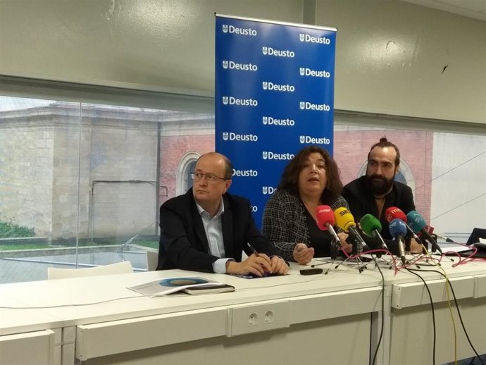 Presentación de la 13 edición del Deustobarómetro en Bilbao.